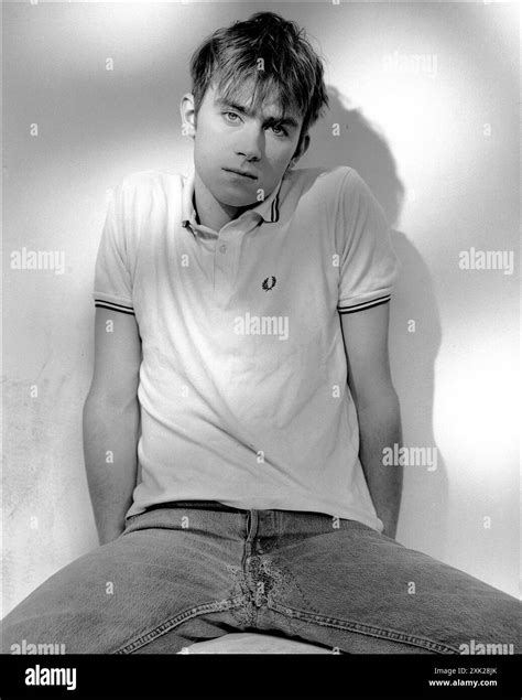 Damon albarn blur 1990s hi-res stock photography and images - Alamy