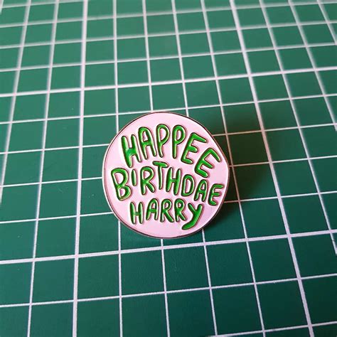 Happee birthdae Harry - ISLA DE CALCETAS