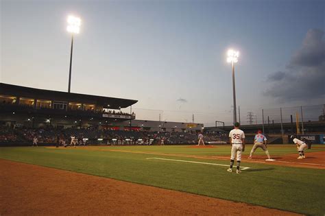 Gary SouthShore RailCats vs. Cleburne Railroaders, U.S. Steel Yard ...