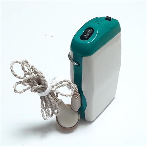 CYBERSONIC F18 Pocket Model Hearing Aid Hearing Enhancer Ear Machine ...