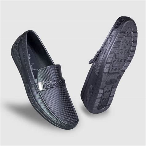 Black Loafers - Buy Black Loafers online at Best Prices in India ...