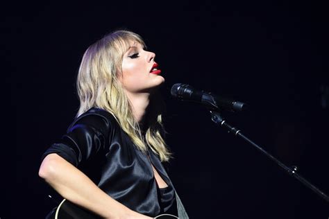 Makna Serius di Balik Lagu 'The Man' Taylor Swift