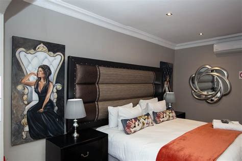 MILNER HOUSE (Kimberley) - Guesthouse Reviews, Photos, Rate Comparison ...