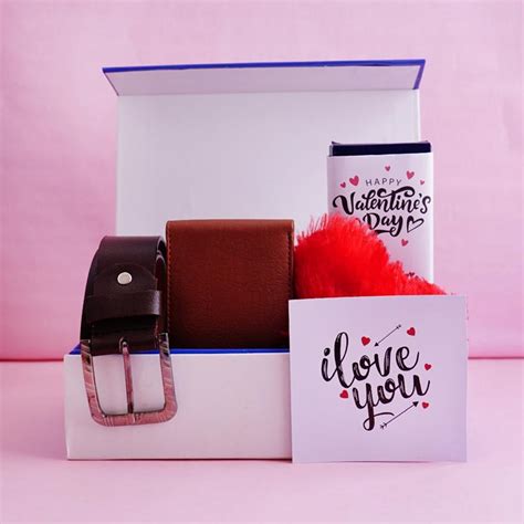 Send Romantic Valentine Gift for Him Online - VL22-101248 | Giftalove