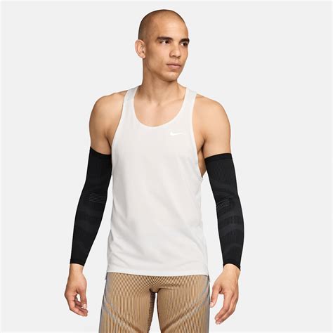 Sleeves. Nike.com
