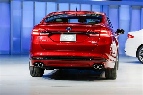 2017 Ford Fusion Review