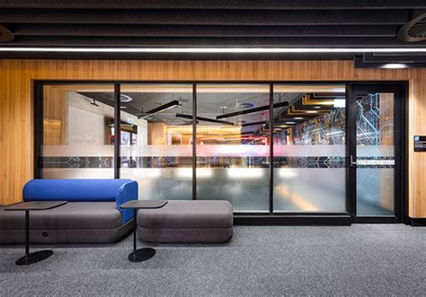 Charusat University Computer Lab 的图像结果