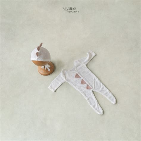 Dinosaur Outfit With Cap | 0 to 1 Month – Madras Prop Store