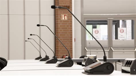 Flexibly into the Digital Future – Shure Microflex Complete Wireless ...