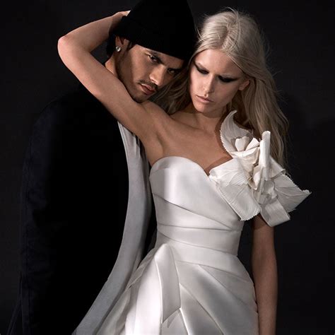 Vera Wang Bride 的图像结果