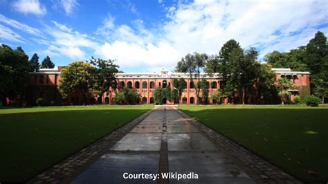 Know About India’s Top 10 Costliest Schools 2025