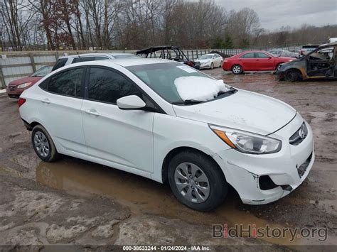 Report KMHCT4AE0HU252885 HYUNDAI ACCENT 2017 White Gasoline - price and ...