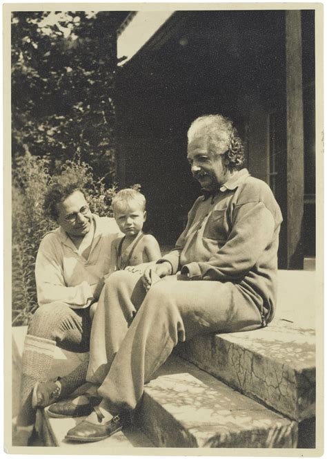 Einstein Grandchildren