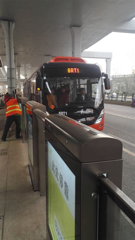 武汉BRT真的“不让通”吗?华科教授赵宪尧:这并非BRT本身的问题-武 汉 区-地铁族
