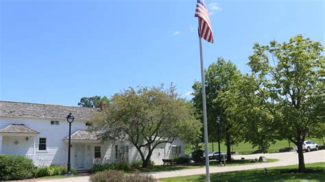 Ela Area Public Library | LongGrove, IL