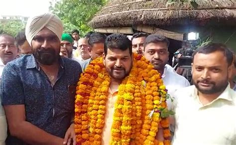 अखिलेश यादव के पहलवानों के प्रदर्शन में शामिल नहीं होने पर कुश्‍ती ...