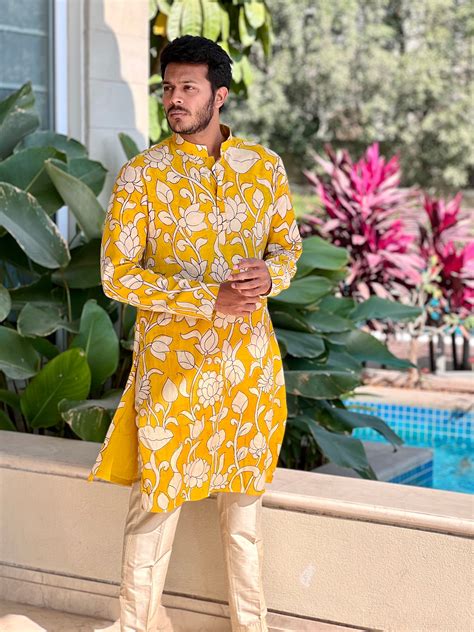 YELLOW KALAMKARI – Aindhri by Mahitha