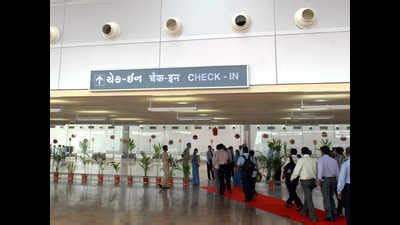 Ahmedabad: Glitch, closure delay 5 flights | Ahmedabad News - Times of ...