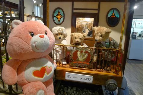 Izu Teddy Bear Museum - Lovey Loi