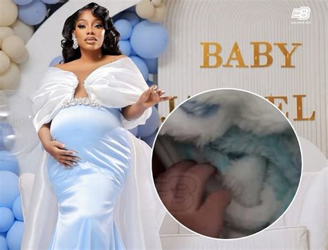 Rezultat imagine pentru Alien Skin Bawe Bawe Song