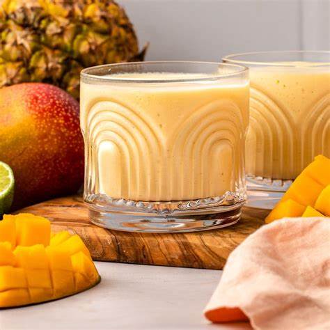 https://frommybowl.com/wp-content/uploads/2023/04/Mango_Pineapple_Smoothie_FromMyBowl-10.jpg