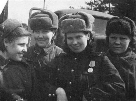 二战苏联红军女兵甜美旧照 - 每日头条