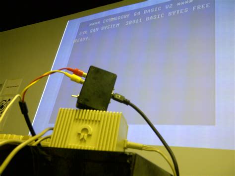 Commodore 64 Connection to Monitor 的图像结果