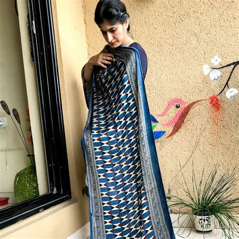 Indigo Ajrakh Stole – Forsarees