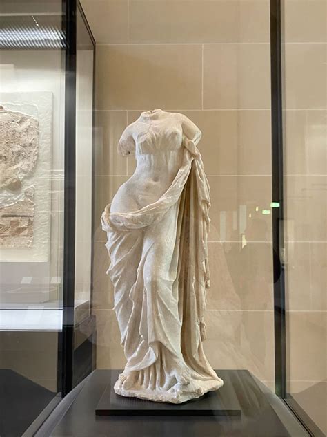 aphrodite 💌 | Ancient greek sculpture, Famous greek sculpture, Greek ...