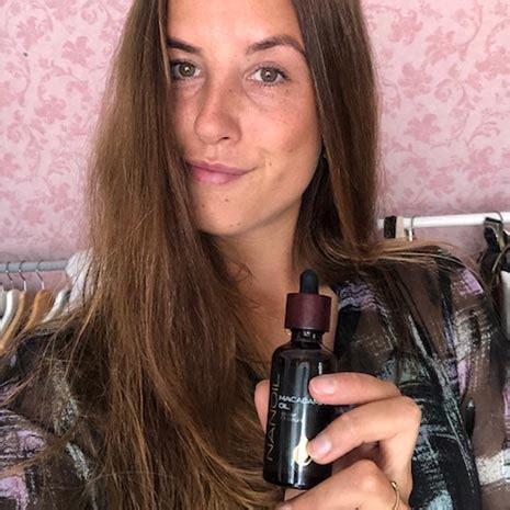 Macadamia Oil - the best oil for hair and face - Nanoil India