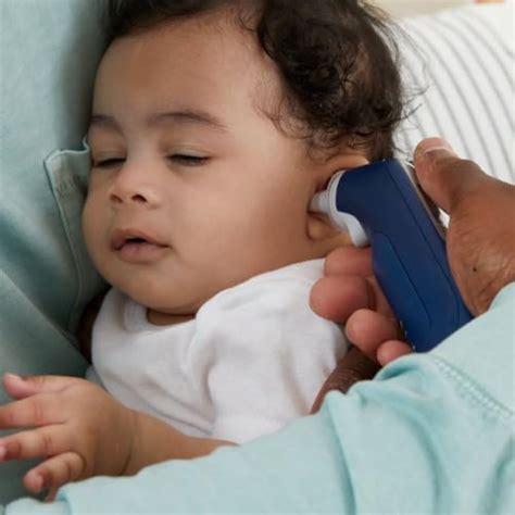 Braun ThermoScan 7+ Connect Ear Thermometer, Family Care App Compatibl ...