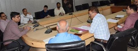 DC Rajouri reviews implementation of Right to Fair Compensation ...