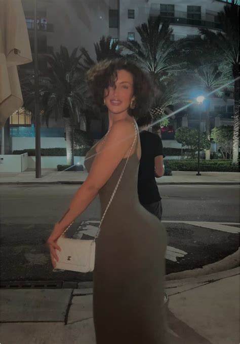 franncchii (@franncchii) - Urlebird