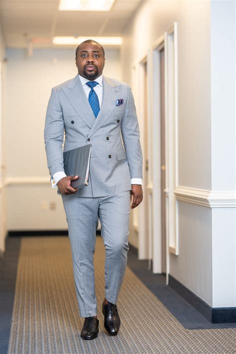 Classic Business Suit 的图像结果