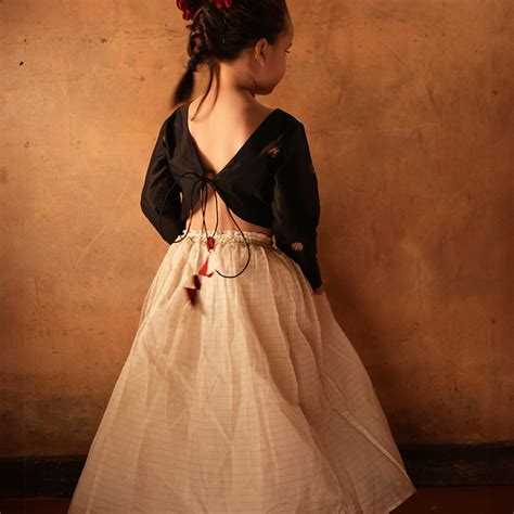 'The Earth laughs in flowers' – Love the world today