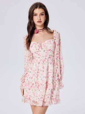 9 Cottagecore Aesthetic Outfit Inspirations To Recreate | LBB