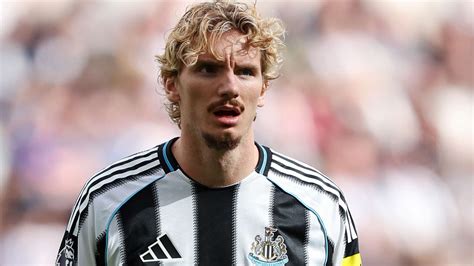 'Neither of us has a girlfriend, so we're pretty free!' - Nick ...