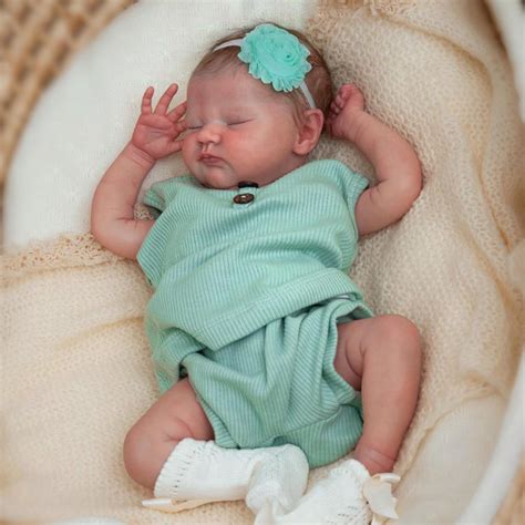 WOOROY Realistic Reborn Baby Dolls - 18-Inch Real Life Baby Dolls with ...