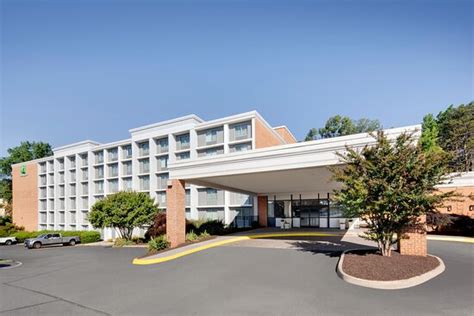 HOLIDAY INN CHARLOTTESVILLE-UNIV AREA BY IHG - Hotel Reviews, Photos ...