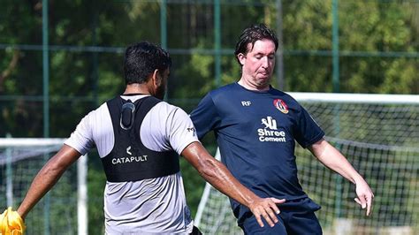 Former East Bengal coach Robbie Fowler along with other stars apply for ...