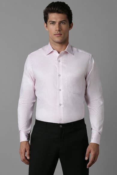 Buy Men Pink Classic Fit Check Full Sleeves Formal Shirt Online ...