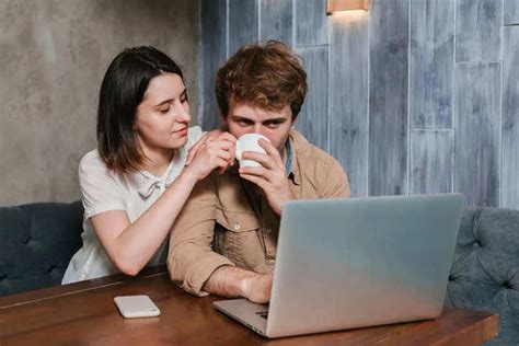 Avoidant attachment style: Why it happens and how to build healthy bonds