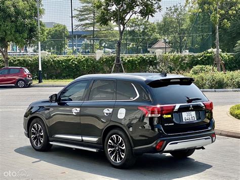 Đánh giá xe Mitsubishi Outlander 2020 cũ: Cảm xúc lái tốt nhưng nội thất chưa thuyết phục