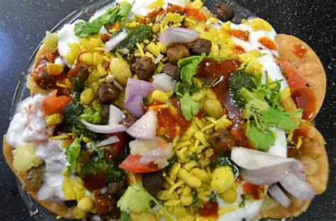 Veg Momos with Red chutney Recipe - MUMMY RECIPES