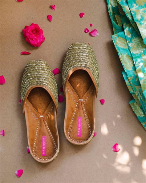 Kriti Sanon in Pastels and Pop juttis | Radiance juttis