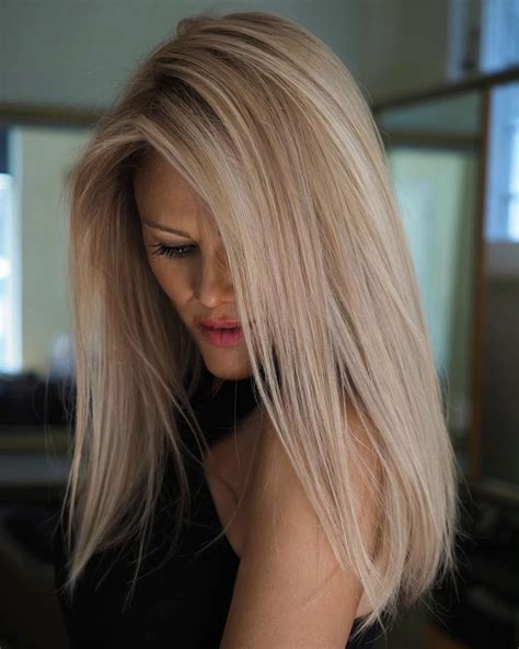 35 Hairstyles for Long Straight Hair to Inspire Your New Look ...