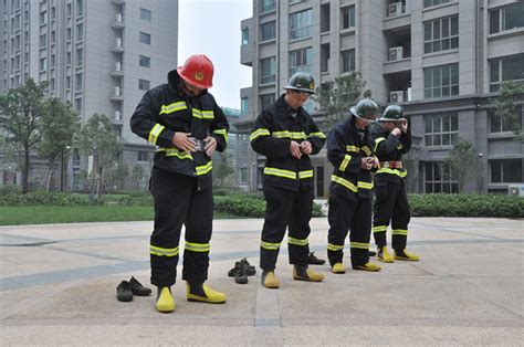 “119消防宣传日”演练活动锤炼消防技能_江苏龙信物业服务有限公司