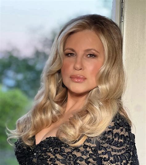 Jennifer Coolidge: Biography, Movies, Net Worth & Photos