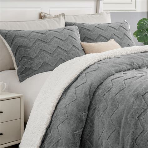 Amazon.com: BEDELITE Fluffy King Size Comforter Set - Super Soft Sherpa ...