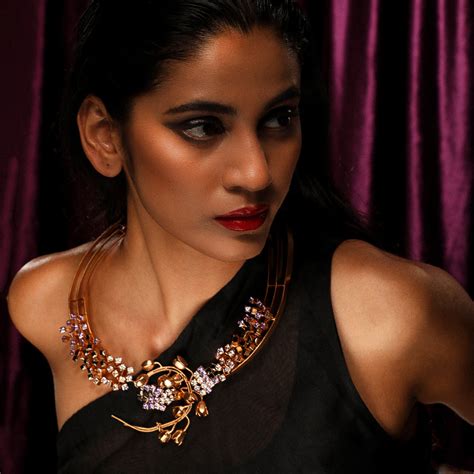 Cravat of Stars Gemstone Gold Plated Necklace – Suhani Pittie